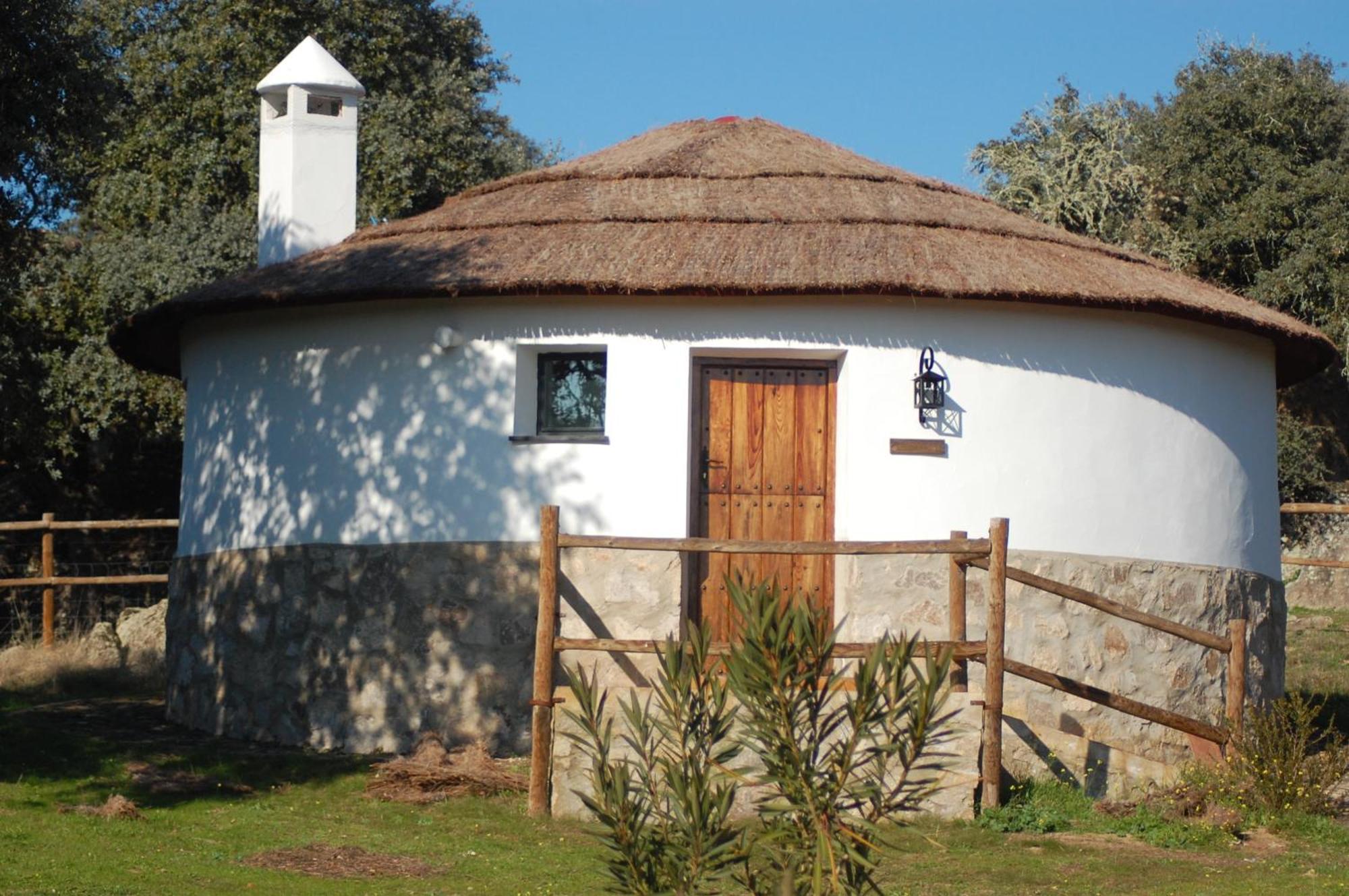 Los Chozos De La Roca La Roca de la Sierra Exterior photo